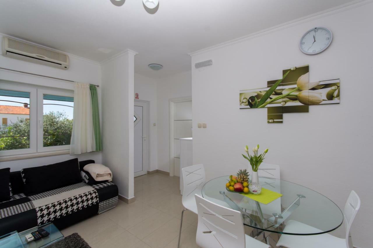 Apartmani Zana Okrug Gornji Exterior photo